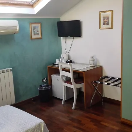 Acteaverona Nocleg ze śniadaniem *